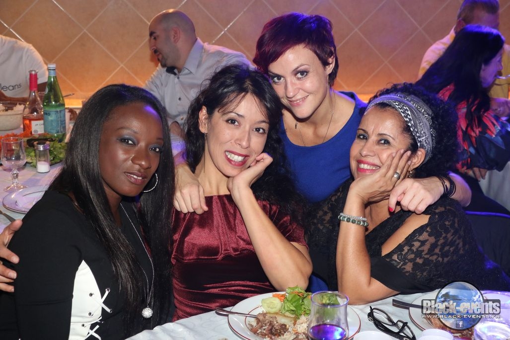 black_171121_016 black_171121_016