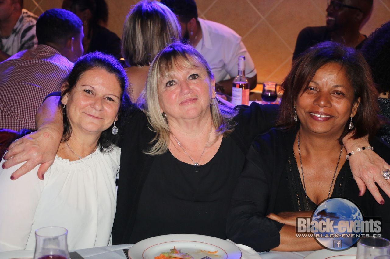 black_180521_019 black_180521_019