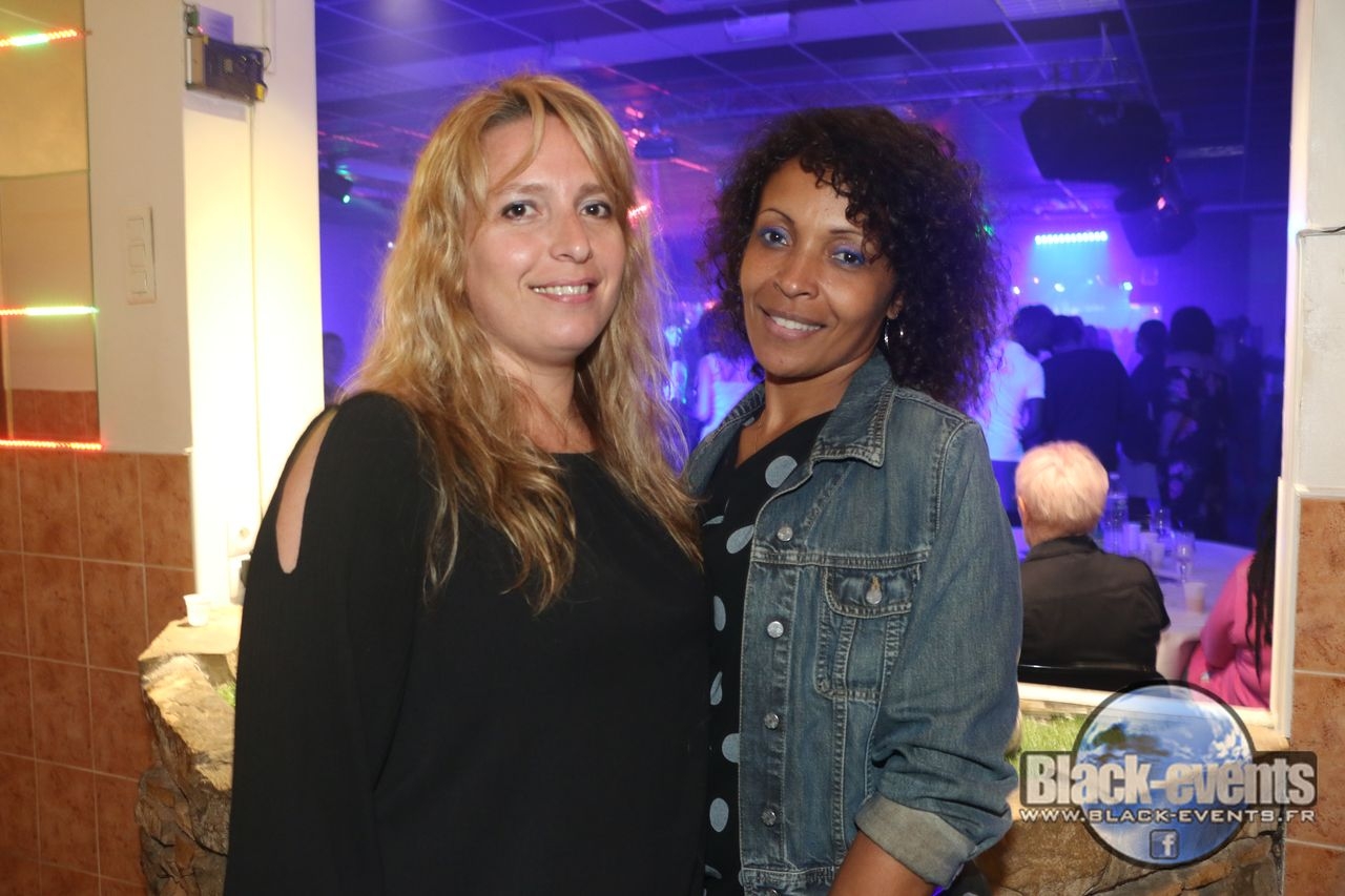 black_180521_106 black_180521_106