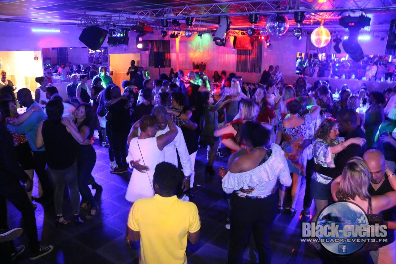 black_180521_146 black_180521_146