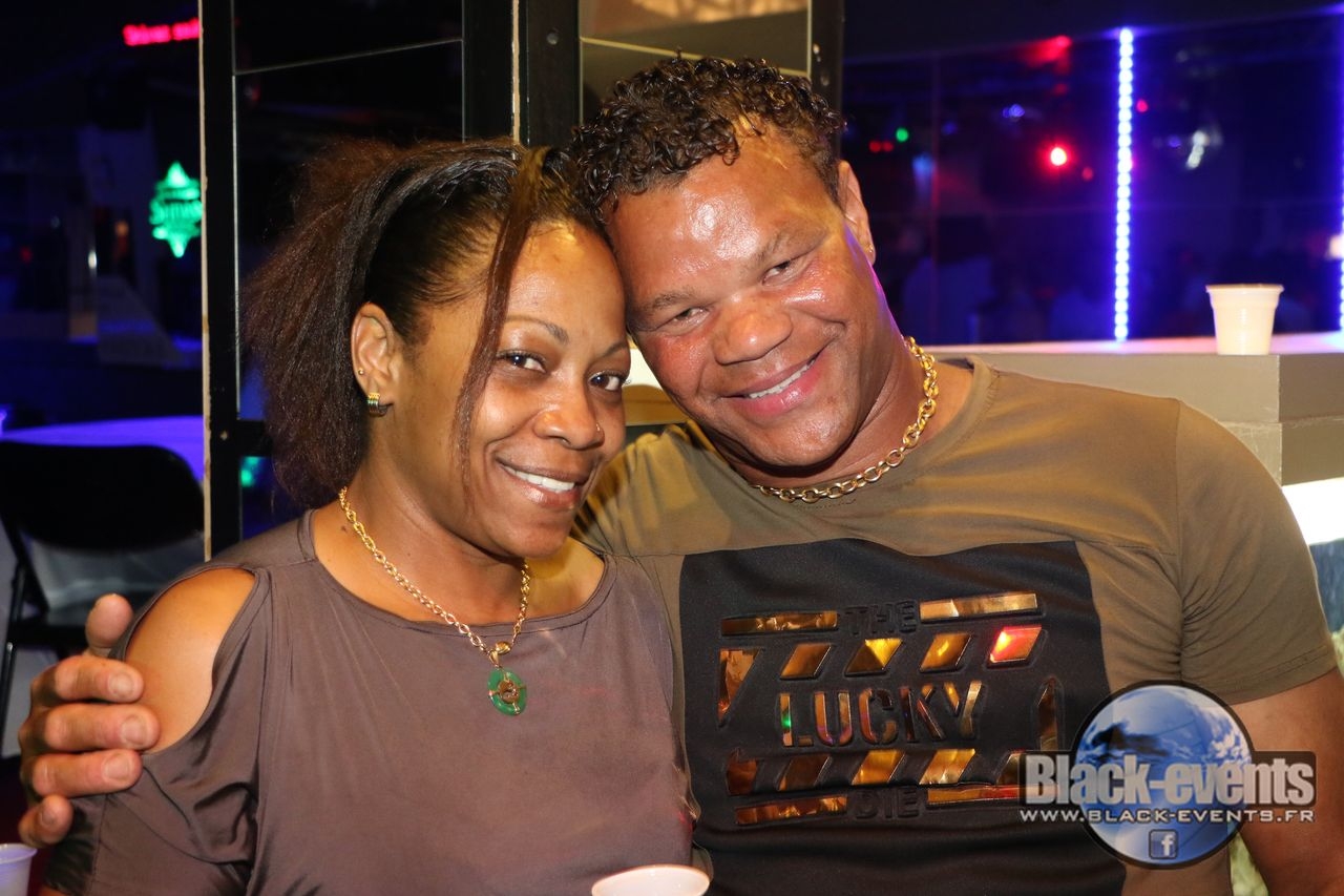 black_180521_166 black_180521_166