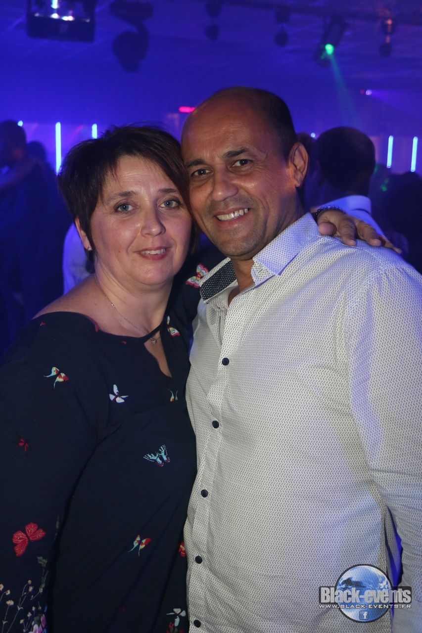 black_180318_101 black_180318_101