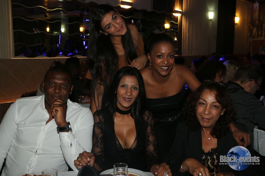 black_171022_015 black_171022_015