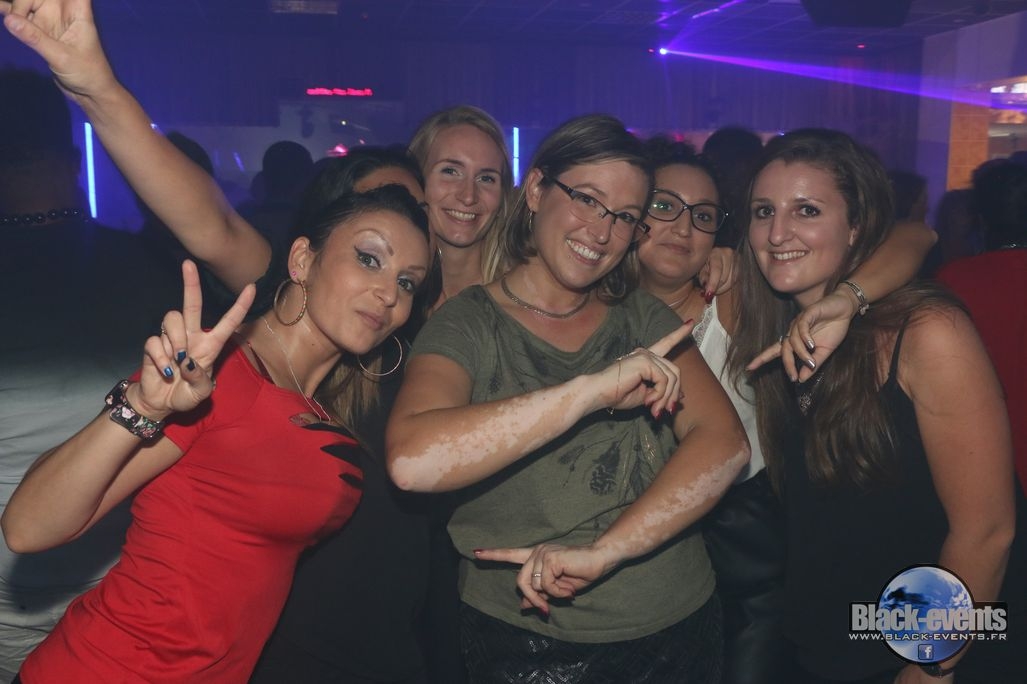 black_171022_104