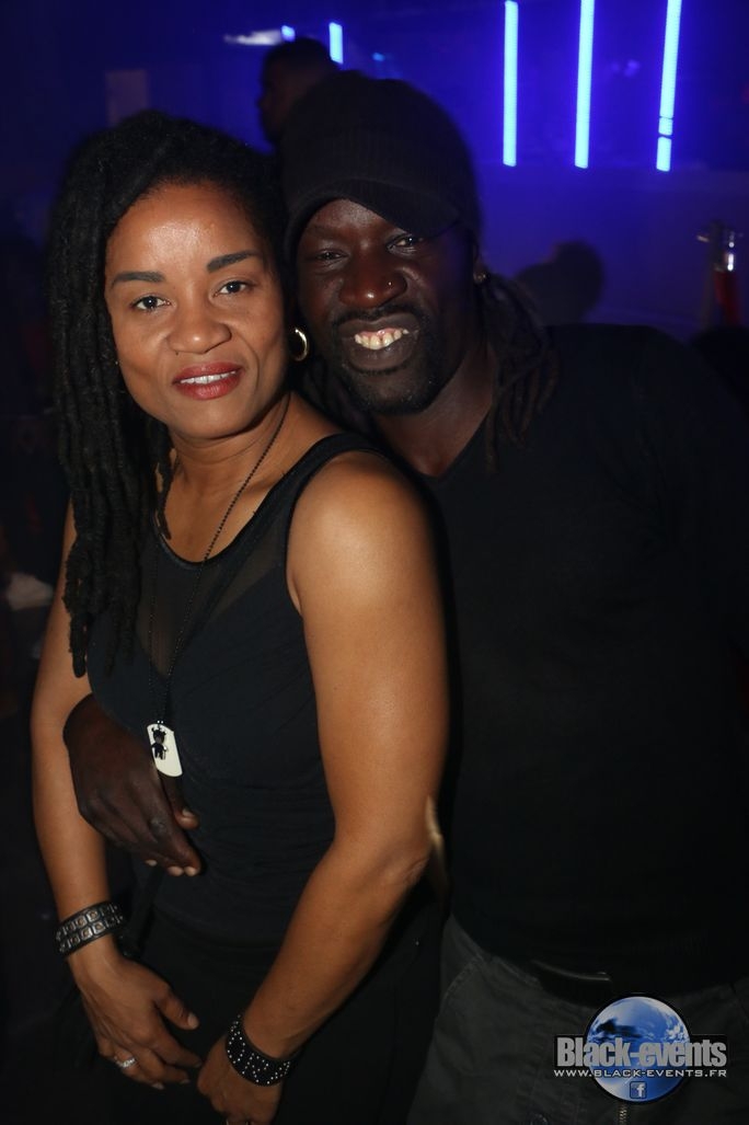 black_171022_106