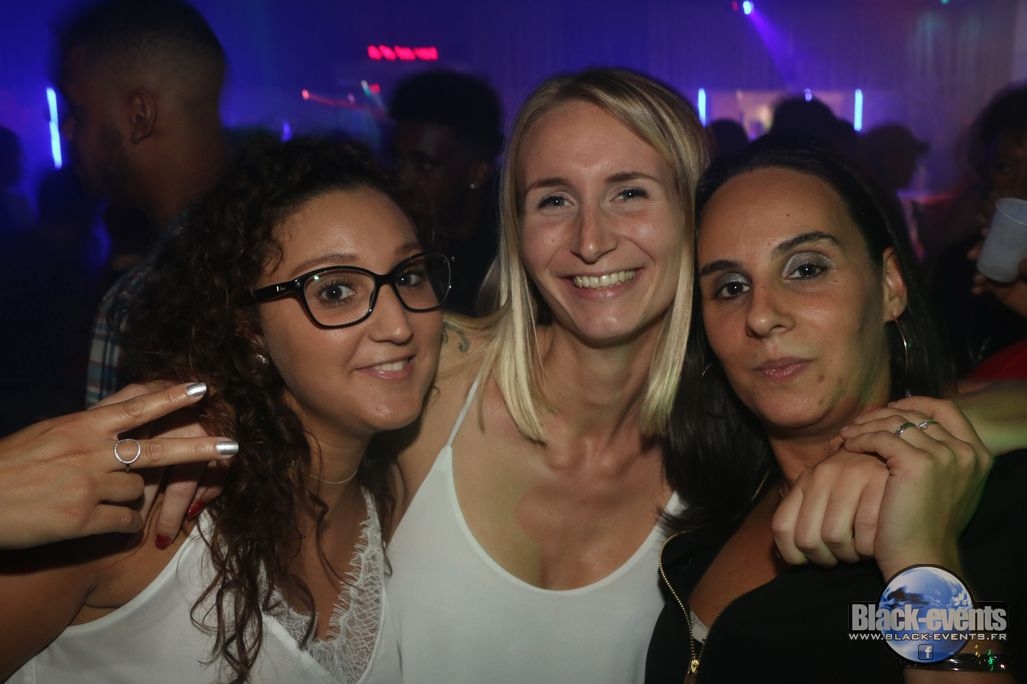 black_171022_130