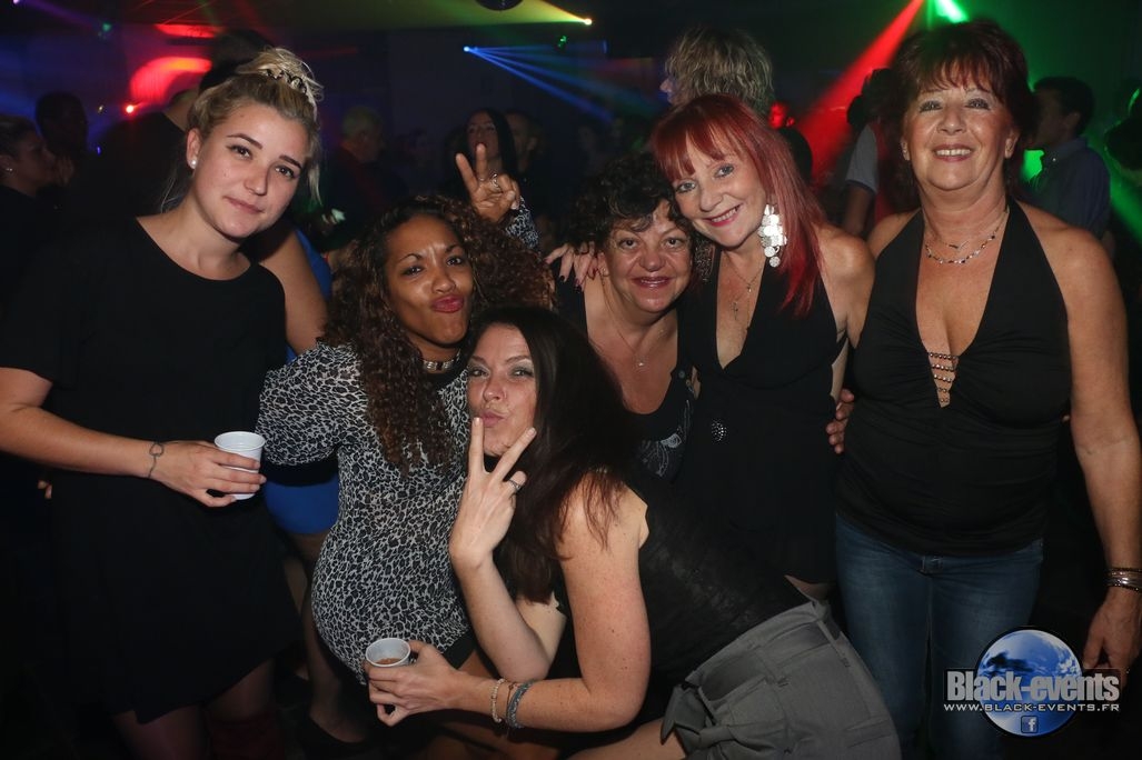 black_171022_137 black_171022_137