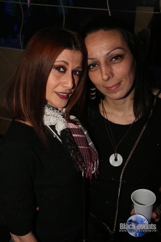 black_180218_180 black_180218_180