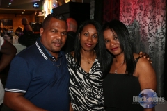 black_190425_077