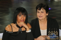 black_190103_048
