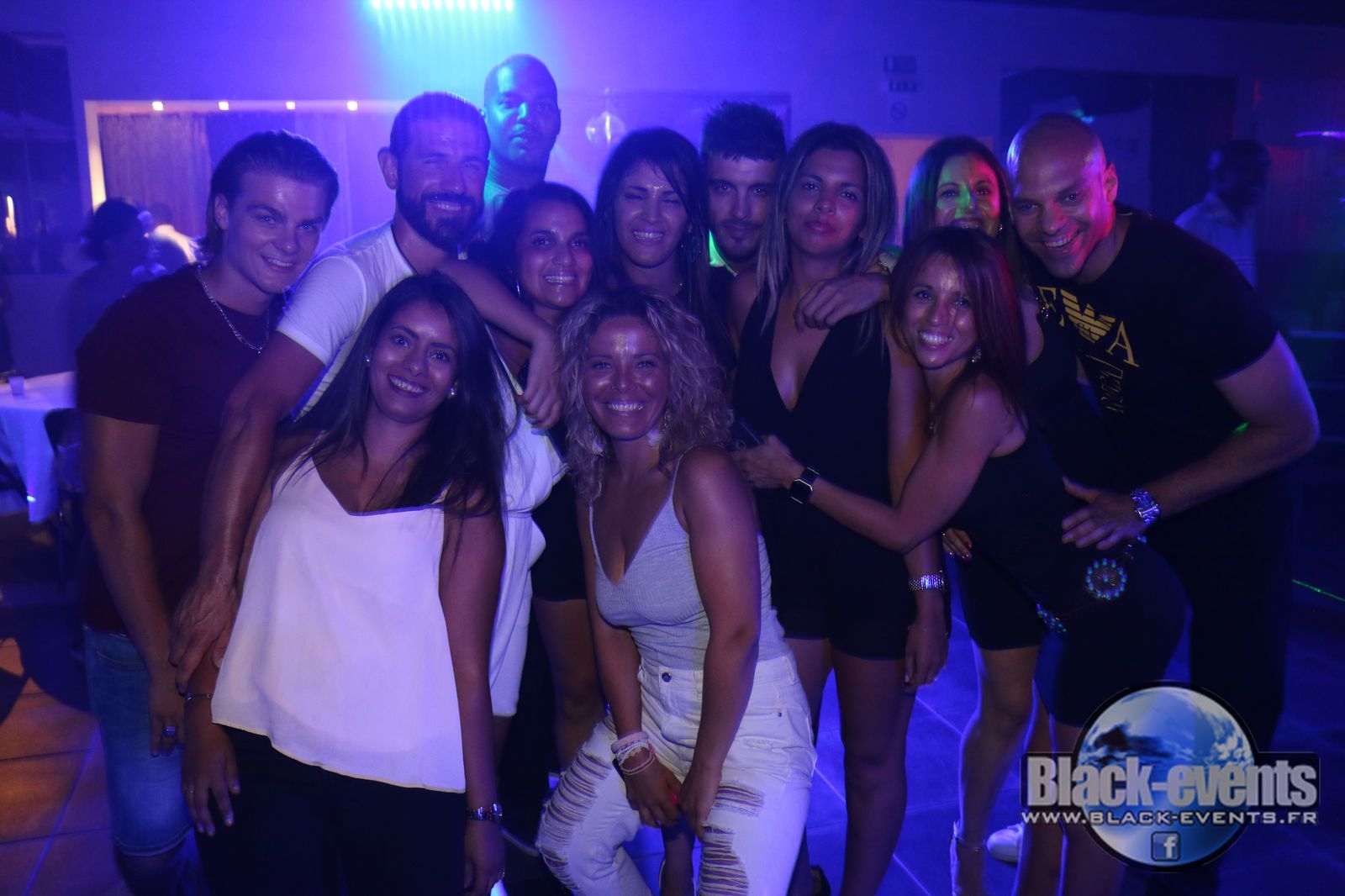 black_180710_023