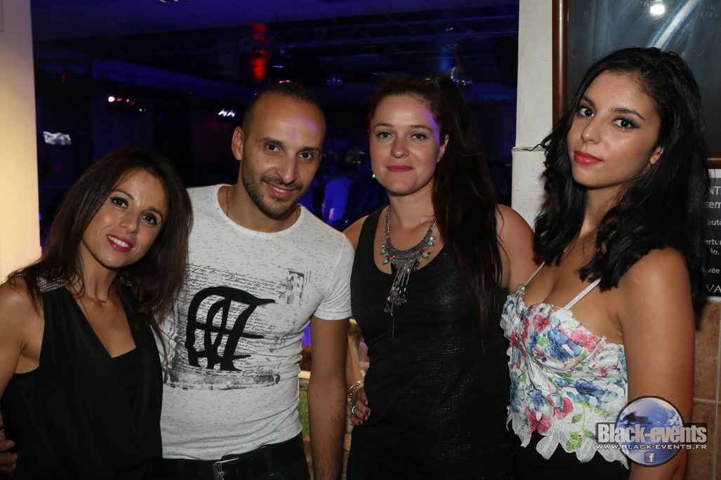 black_170926_034